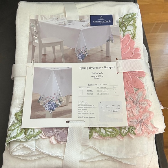 New Villeroy & Boch Spring Hydrangea Bouquet Tablecloth 60x102 - Picture 1 of 6